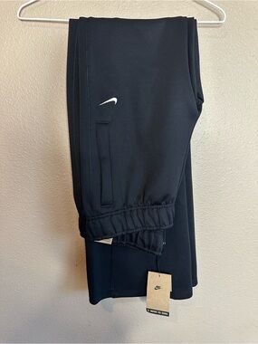 Nike women’s move to zero wide leg pants, black